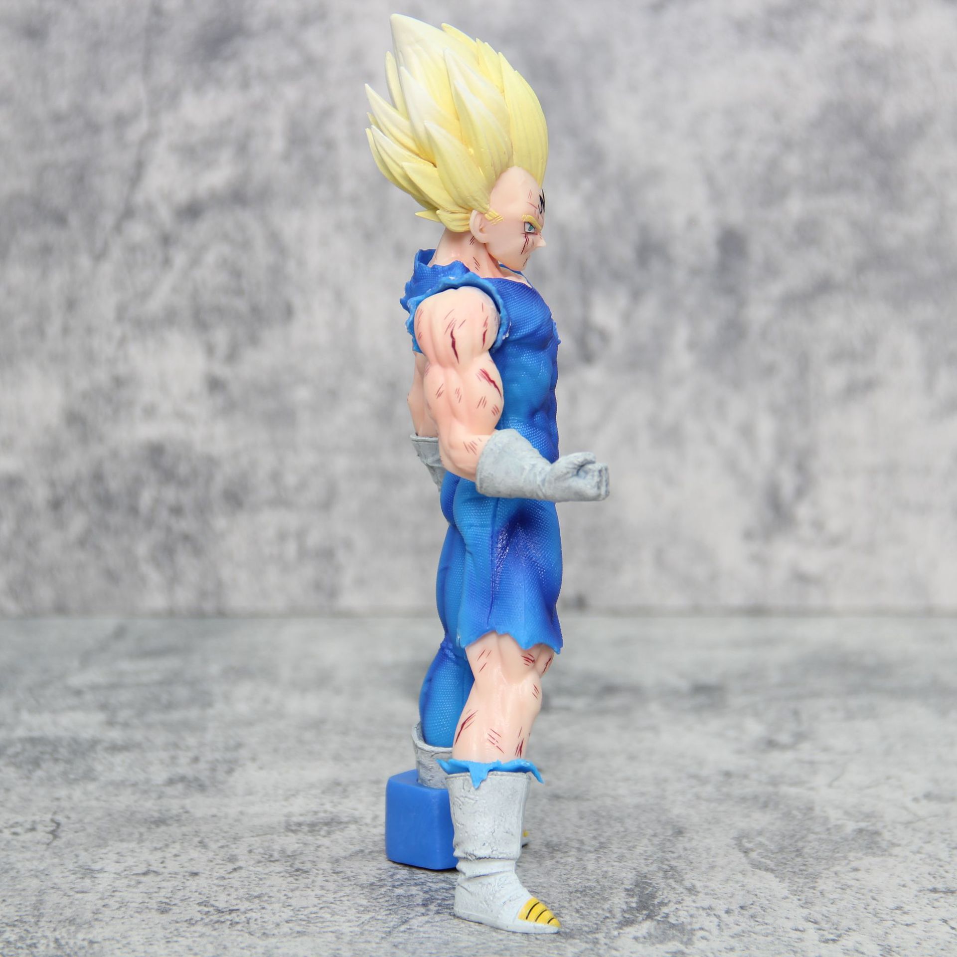 Dragon Ball Z Süper Saiyan Pre - Vintage Collectible Figurines incelemesi ve fiyatı